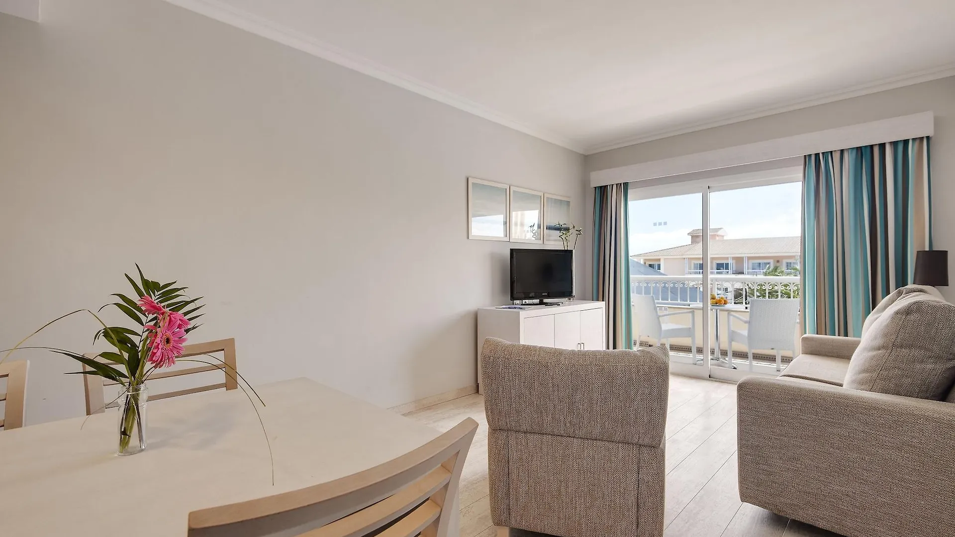 Playa Garden Selection Hotel & Spa Platja de Muro 4*,